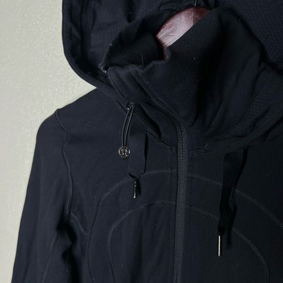 Lululemon Black Stride Jacket 6 - Picture 2 of 6